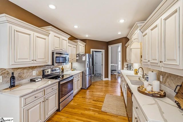 309 Saddlers Run, Chesnee, SC 29323