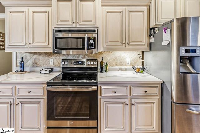 309 Saddlers Run, Chesnee, SC 29323