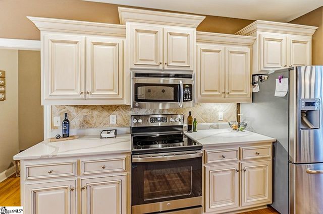 309 Saddlers Run, Chesnee, SC 29323