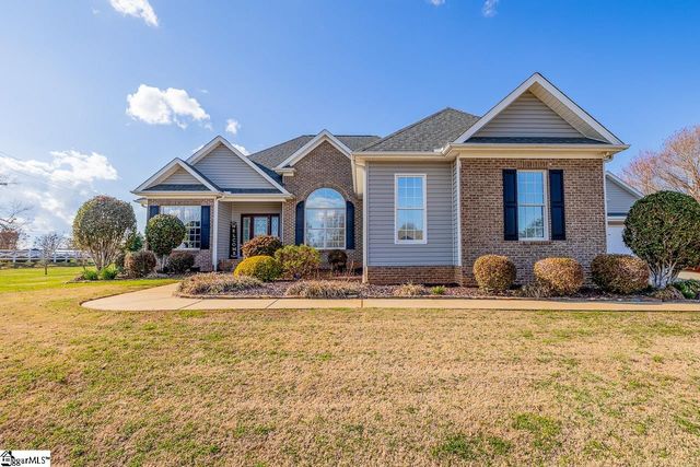 309 Saddlers Run, Chesnee, SC 29323