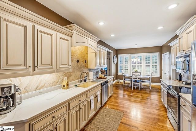 309 Saddlers Run, Chesnee, SC 29323