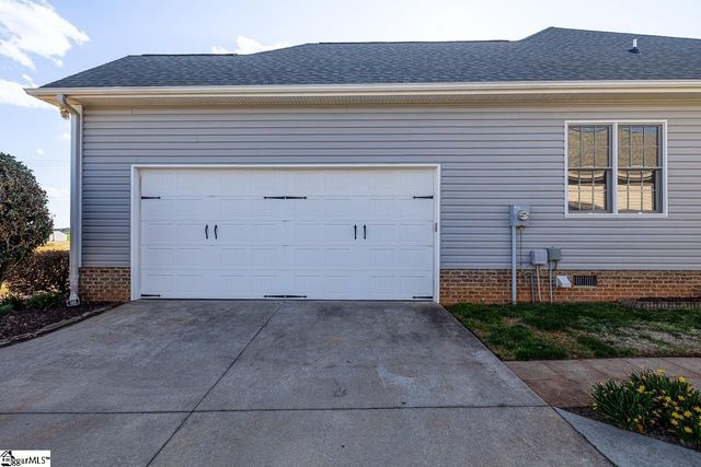 309 Saddlers Run, Chesnee, SC 29323