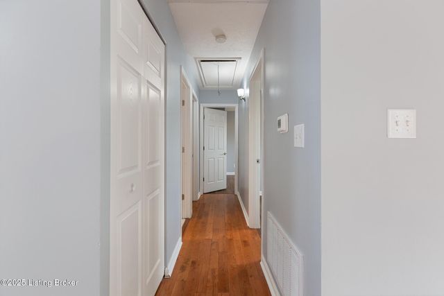 6901 Holly Lake Dr, Louisville, KY 40291