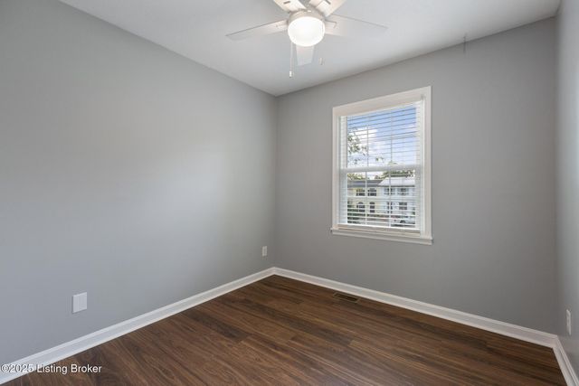 6901 Holly Lake Dr, Louisville, KY 40291