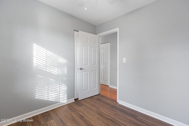 6901 Holly Lake Dr, Louisville, KY 40291