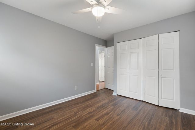 6901 Holly Lake Dr, Louisville, KY 40291