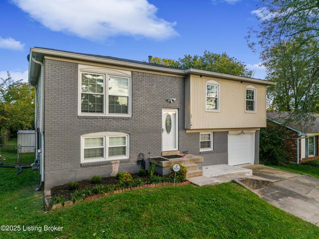 6901 Holly Lake Dr, Louisville, KY 40291