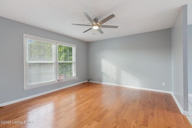 6901 Holly Lake Dr, Louisville, KY 40291