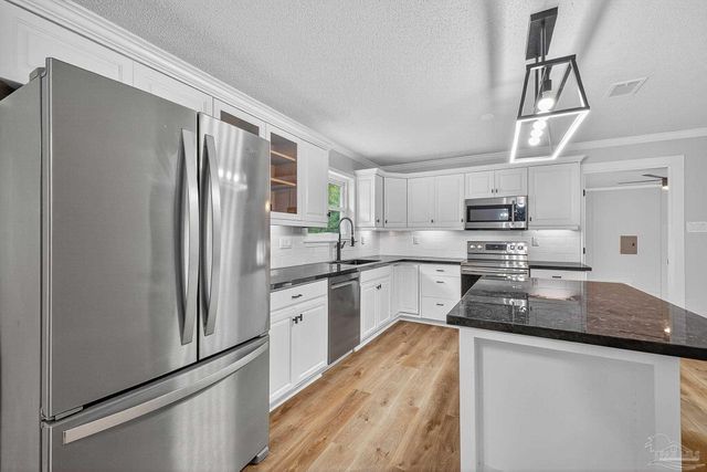 4673 Van Horn Rd, Milton, FL 32583