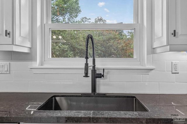 4673 Van Horn Rd, Milton, FL 32583