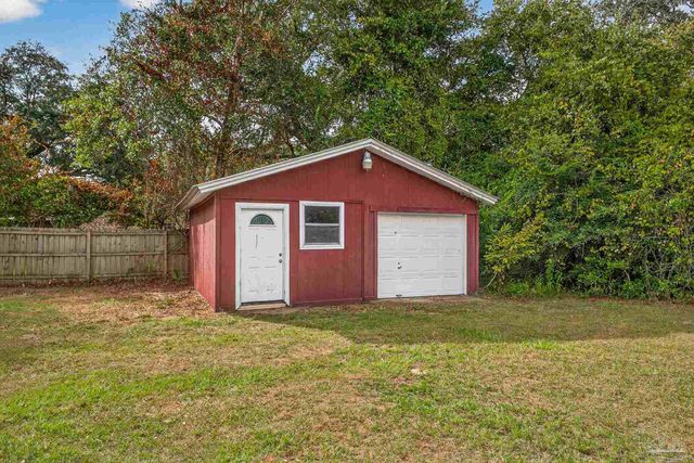 4673 Van Horn Rd, Milton, FL 32583