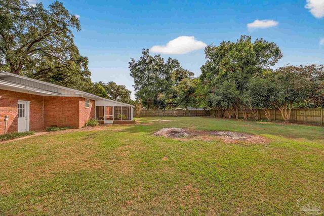 4673 Van Horn Rd, Milton, FL 32583