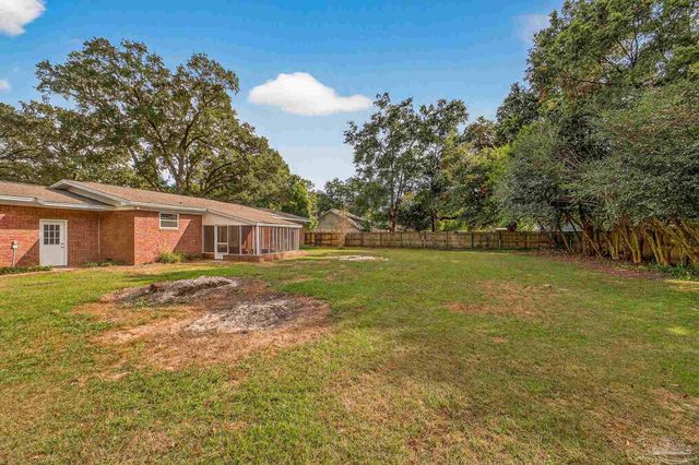 4673 Van Horn Rd, Milton, FL 32583