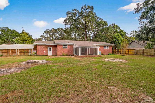 4673 Van Horn Rd, Milton, FL 32583