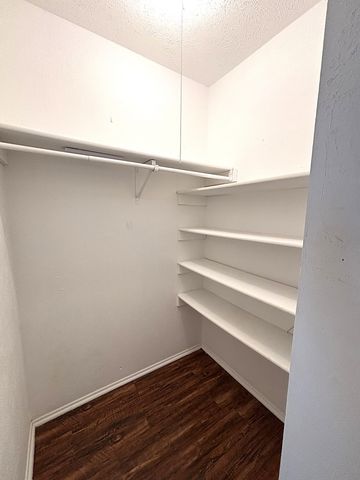 5620 Pearce Street, The Colony, TX 75056