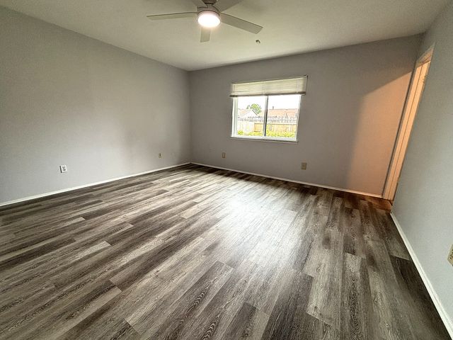 5620 Pearce Street, The Colony, TX 75056