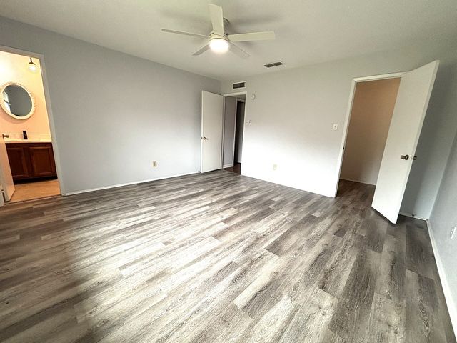 5620 Pearce Street, The Colony, TX 75056