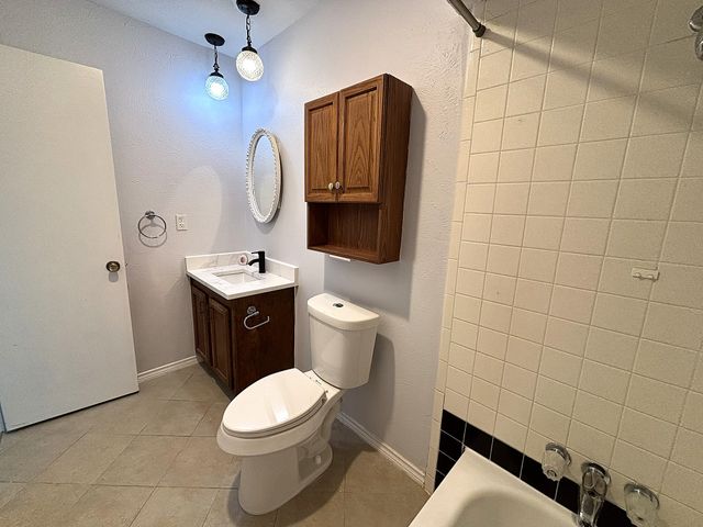 5620 Pearce Street, The Colony, TX 75056