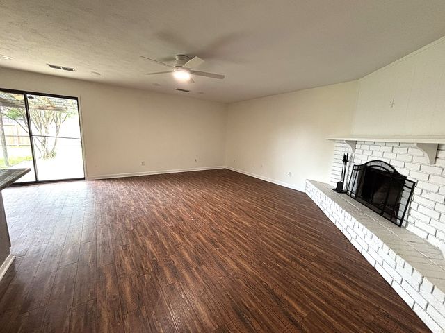 5620 Pearce Street, The Colony, TX 75056