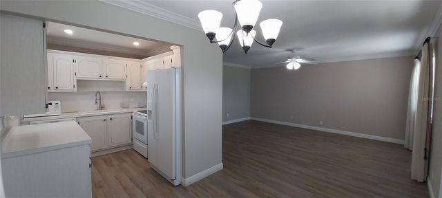 1811 BEDFORD LANE 157, Sun City Center, FL 33573