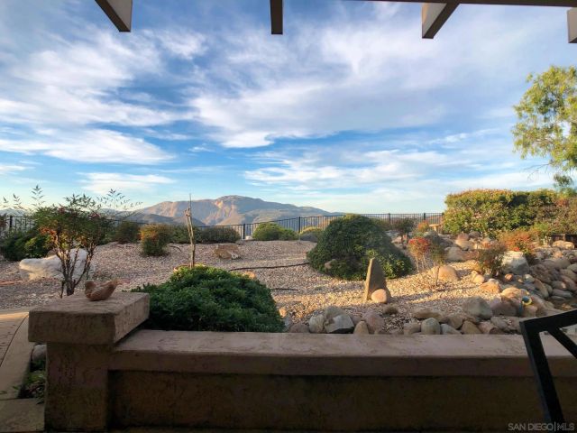 2338 LARKSPUR DR, Alpine, CA 91901