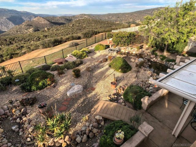 2338 LARKSPUR DR, Alpine, CA 91901