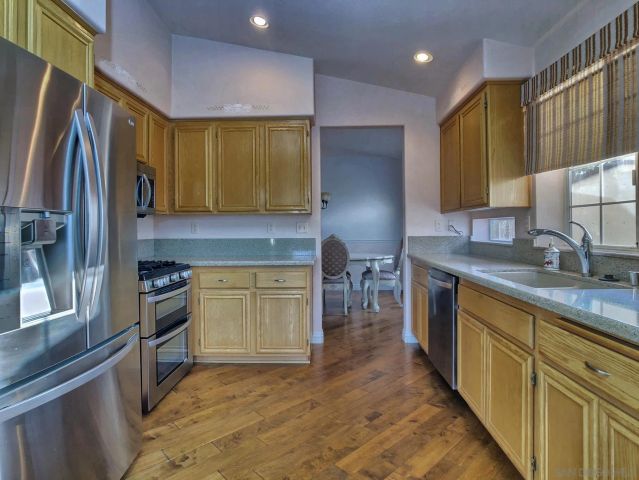 2338 LARKSPUR DR, Alpine, CA 91901
