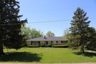 1598 Lake Holiday Drive, Lake Holiday, IL 60548