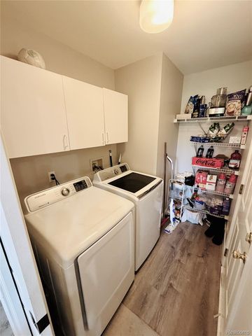46758 Creeks Bend, Canton Charter Township, MI 48188