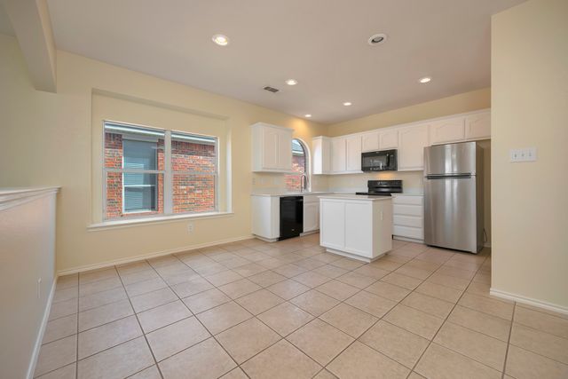 12901 Farmington Drive, Fort Worth, TX 76244