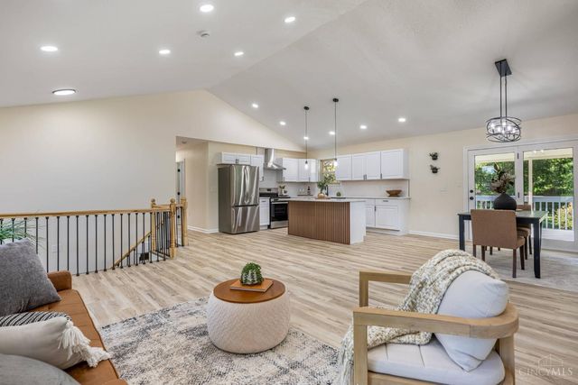 8249 Lakenoll Court, West Chester, OH 45069