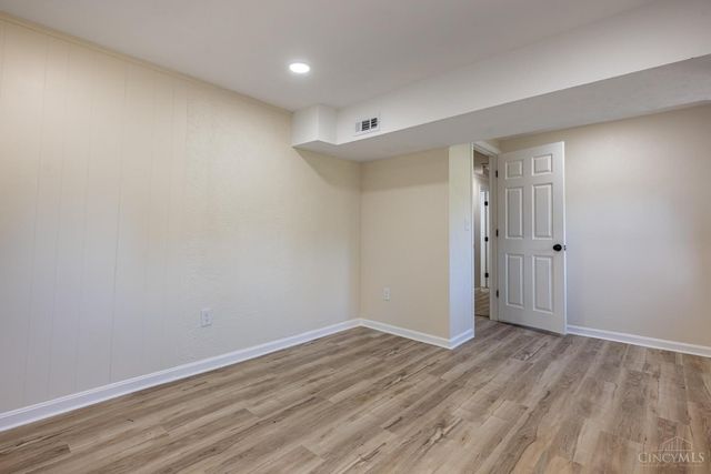 8249 Lakenoll Court, West Chester, OH 45069
