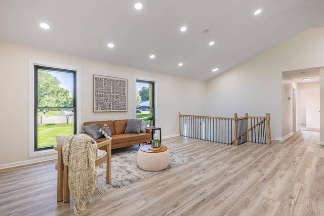 8249 Lakenoll Court, West Chester, OH 45069