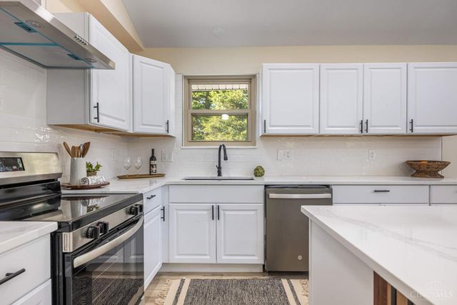 8249 Lakenoll Court, West Chester, OH 45069