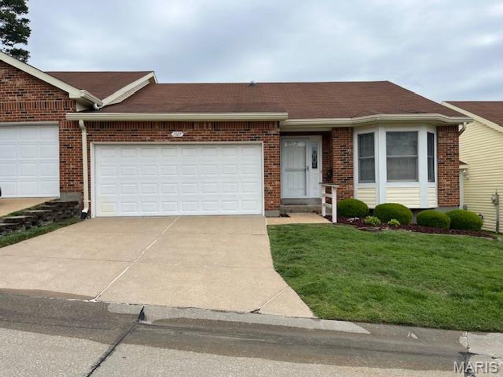 1027 Forder Square Drive, St Louis, MO 63129