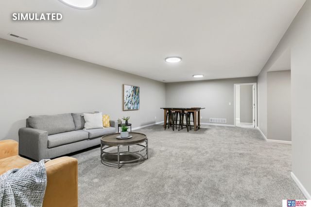 2932 South Creek Road, Lincoln, NE 68516