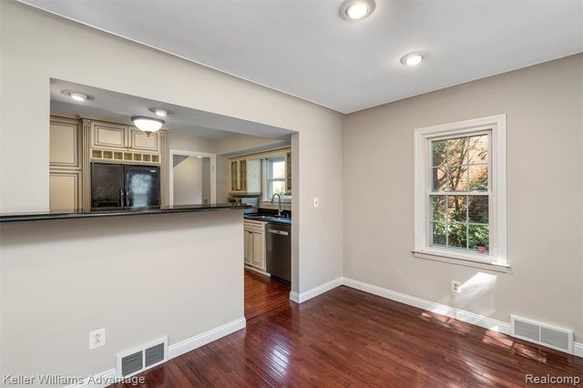 410 Catalpa Drive, Royal Oak, MI 48067