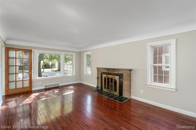 410 Catalpa Drive, Royal Oak, MI 48067