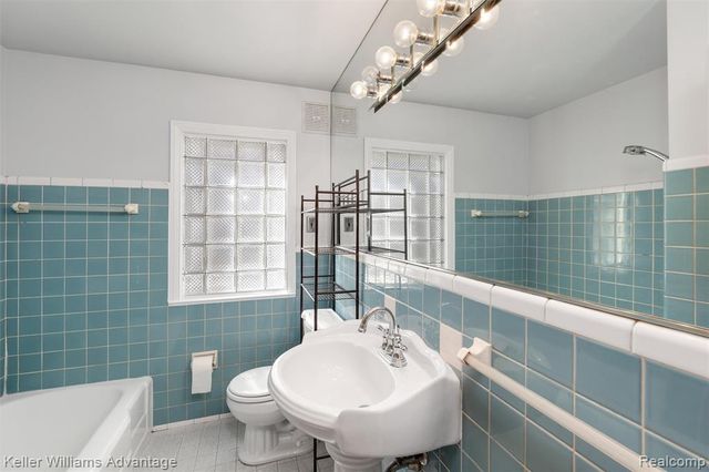 410 Catalpa Drive, Royal Oak, MI 48067