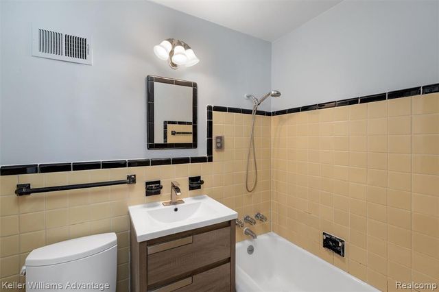 410 Catalpa Drive, Royal Oak, MI 48067