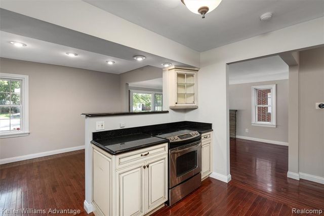 410 Catalpa Drive, Royal Oak, MI 48067