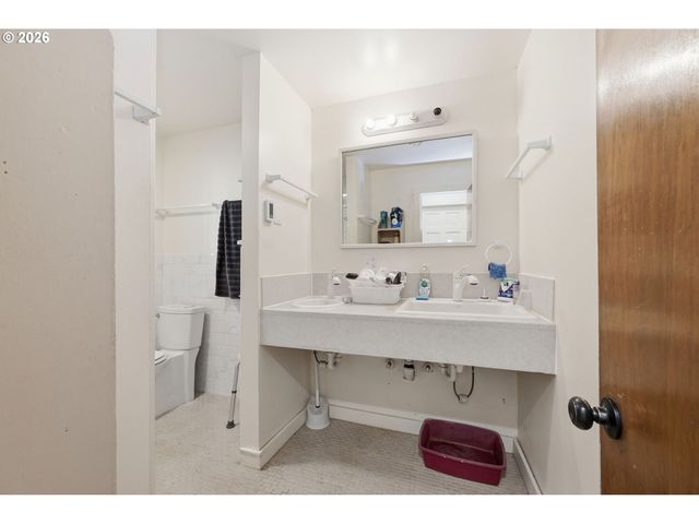 2296 PIERCE St, Eugene, OR 97405