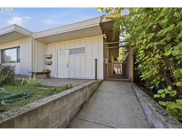 2296 PIERCE St, Eugene, OR 97405