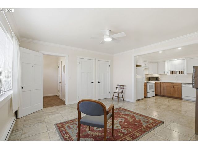 2296 PIERCE St, Eugene, OR 97405