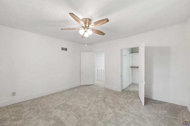 1185 SW MacVicar AVE, Topeka, KS 66604