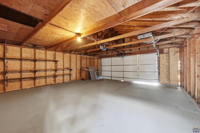 1185 SW MacVicar AVE, Topeka, KS 66604