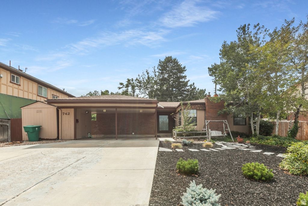742 E SILVER SHADOW DR, Murray, UT 84107 — exterior