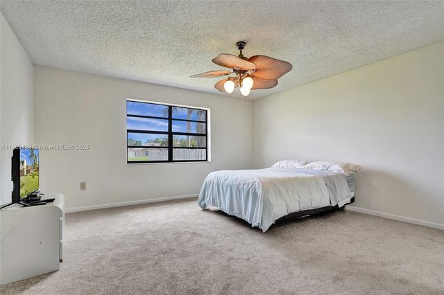 640 Fairfax Ave, Davie, FL 33325