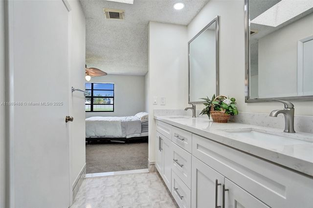 640 Fairfax Ave, Davie, FL 33325