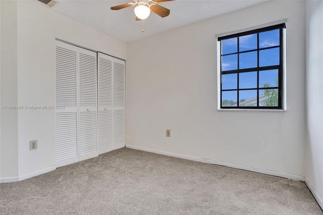 640 Fairfax Ave, Davie, FL 33325